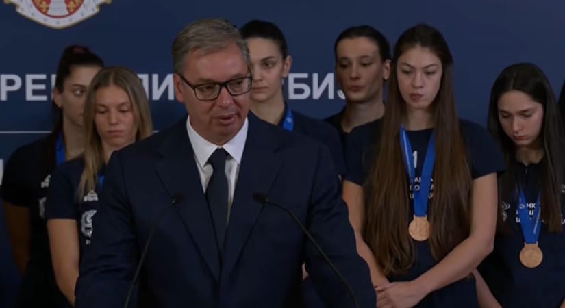 Megbüntetik-e a válogatott játékosokat azért, mert nem mosolyogtak az elnöki fogadáson?