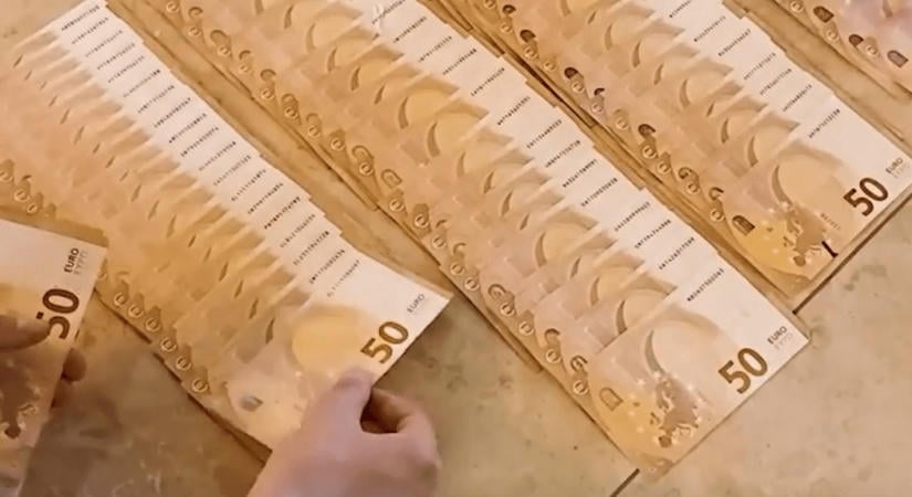 Az egyik nagy hitelminősítő szerint reális lehet a magyar euró éveken belül