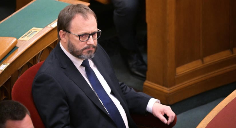 A pénzügyminiszter elmondta, mikorra teljesülhet az euró bevezetésének egyik fontos kritériuma