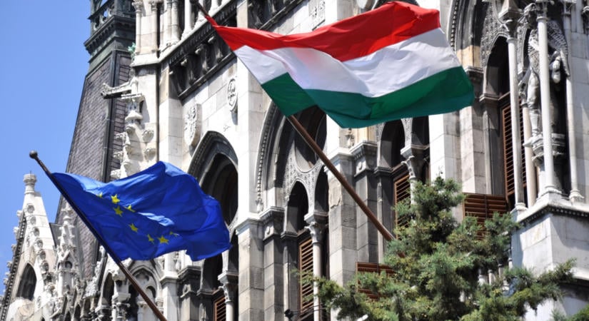 Gyökeres gazdasági fordulat Kármán András tervében: így kormányoznák Magyarországot az eurózónába