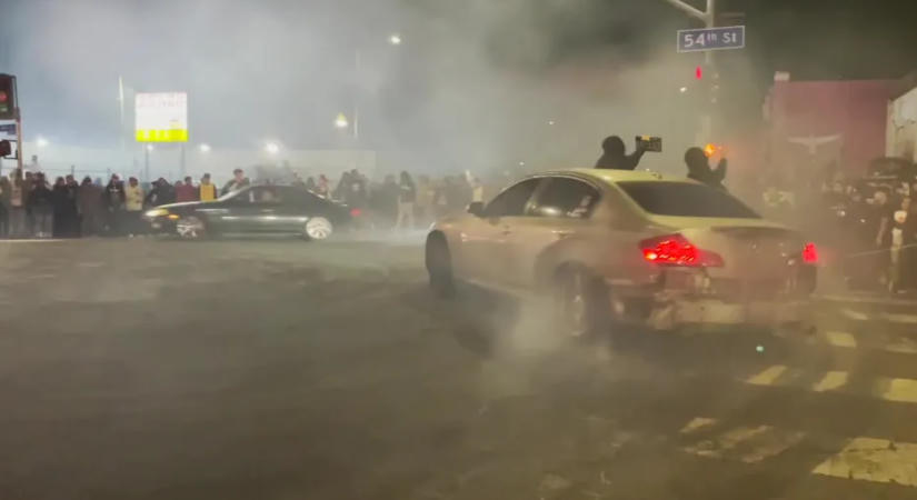 Száz autó foglalta el az autópályát, majd 225-tel menekült a BMW M3 sofőrje