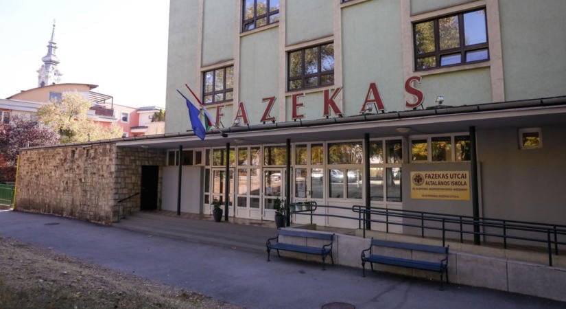 Megszólalt a biztonságpolitikai szakértő, ez állhat a borsodi, iskolai bombafenyegetések mögött
