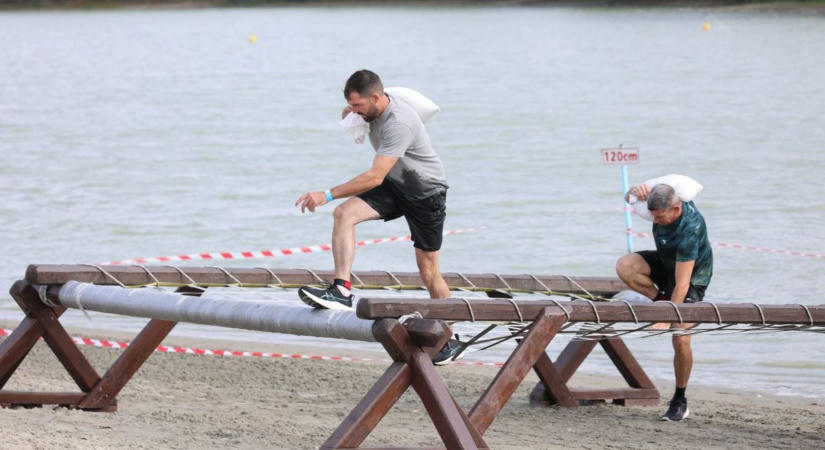 A sarat használták testápolónak Sándorfalván – 230-an vágtak neki a Bivalyfutásnak  fotók