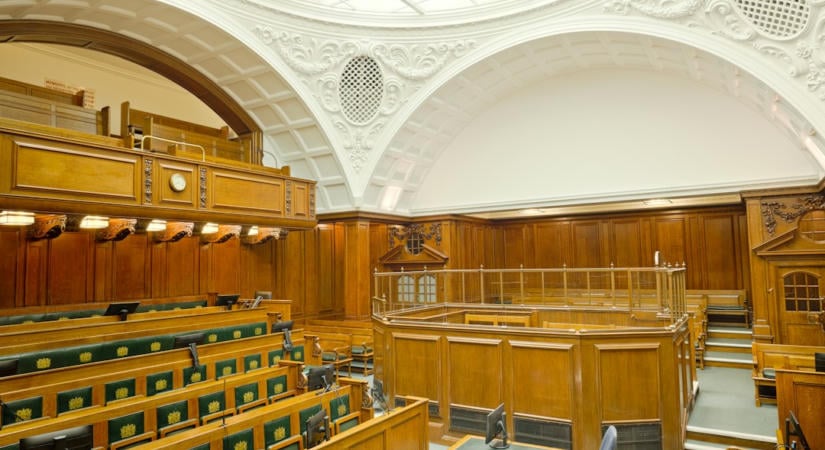 AI-generált szerelmes dalt játszottak le gyilkossági perben, a bíróság döbbent csendbe dermedt