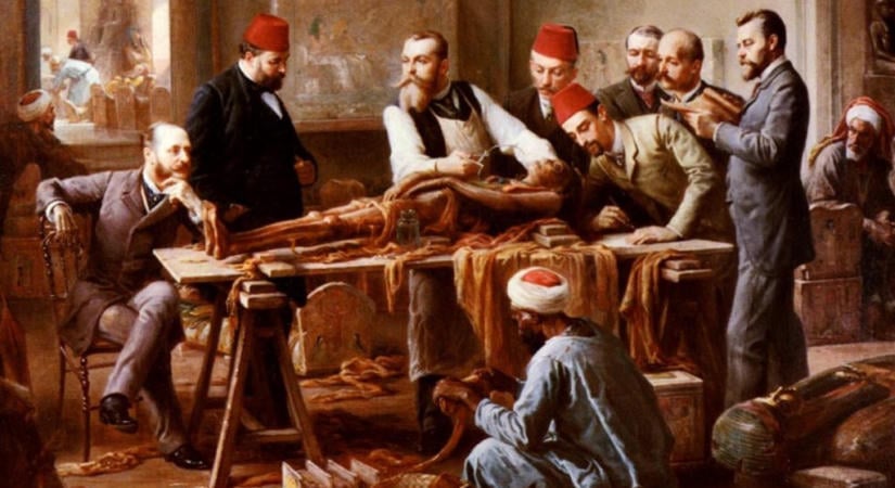 10 bizarr státuszszimbólum a múmiától a bérelt ananászig, amivel régen a gazdagok hencegtek