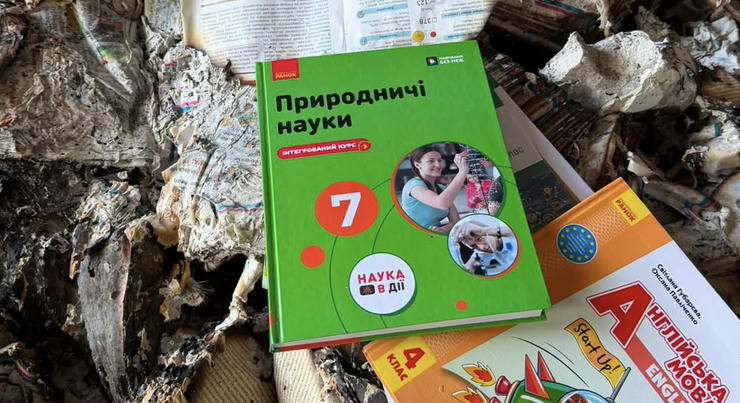 Az iskolások egy része késve kapja meg a tankönyveit a bombázások miatt