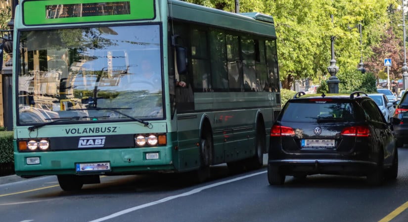 Vitézy Dávid: jövő kedden 999 forintért lehet az egész országban utazni a helyközi közösségi közlekedésben