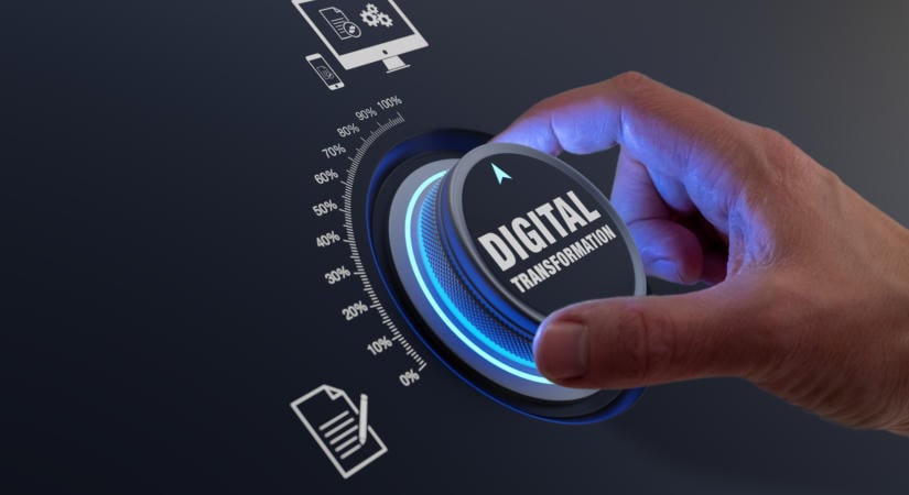 A Digitális Kormányzati Ügynökség szerződéseit vizsgálja, hat feljelentést tett a szaktárca