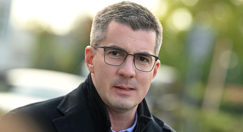 Népmesei húzás: Kocsis Máté kért is bocsánatot, meg nem is Simor Andrástól