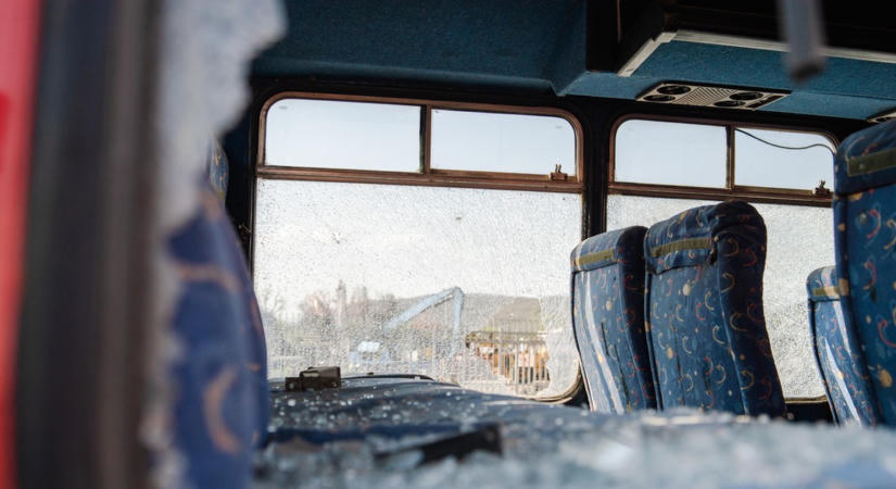 Horrorbaleset az M3-ason: a lengyel busztársaság vezére kiállt a két sofőrje mellett, ezt mondta róluk