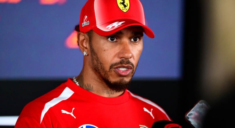 Lewis Hamiltonnak a háború sem akadály