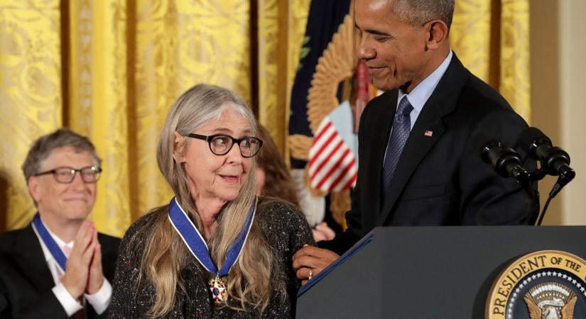 A nő, aki megírta az Apollo–11 szoftverét: Elhunyt a NASA legendás tudósa, Margaret Hamilton