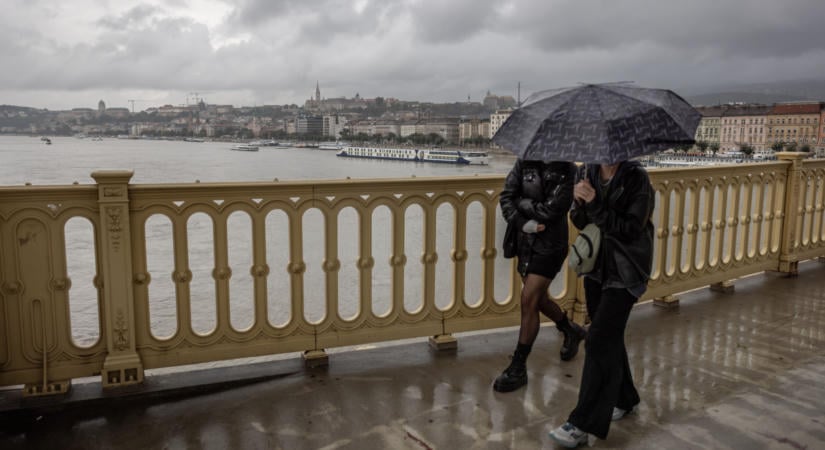 Hatalmas fordulat jön az időjárásban a hétvégén: itt a lehűlés, utána pedig érkezik az eső