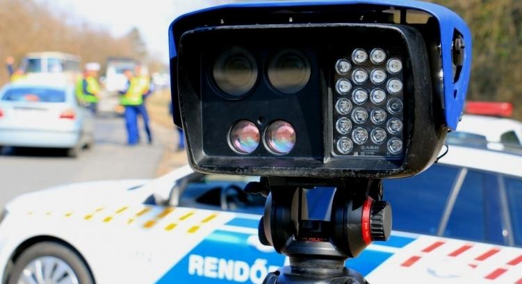 Munkában a traffipaxok