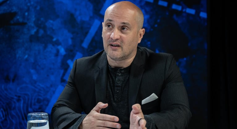 Tarjányi Péter reagált a Dj Oti-koncerten történt rosszullétekre, nála megszólalt a vészcsengő