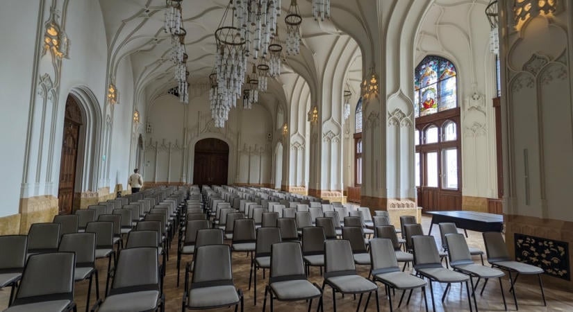 Neogótika revival – a volt Királyi Pénzügyminisztérium reprezentatív tereinek belsőépítészeti rekonstrukciója