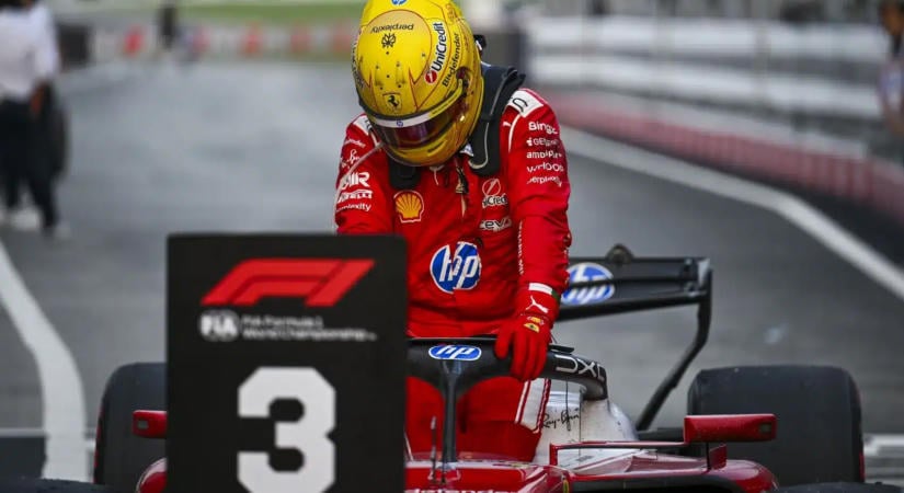 Mindent a pirosra! A Ferrari szerencsejátéka majdnem elvitte Hamilton versenyét, aztán mégsem