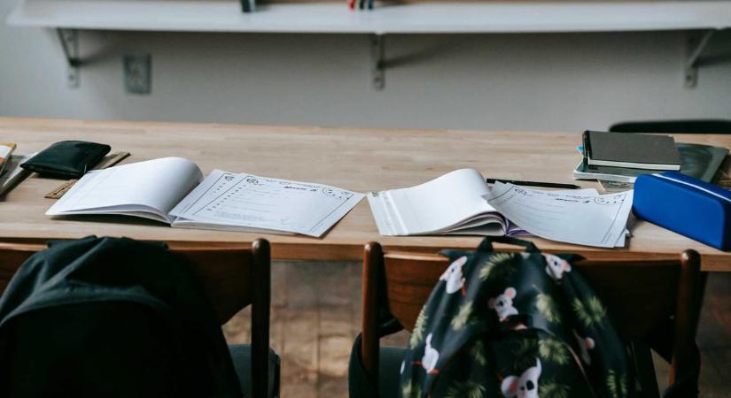 Nem kutathatja át sem a pedagógus, sem az iskolaőr a diákok táskáját – mondta ki az oktatási ombudsman