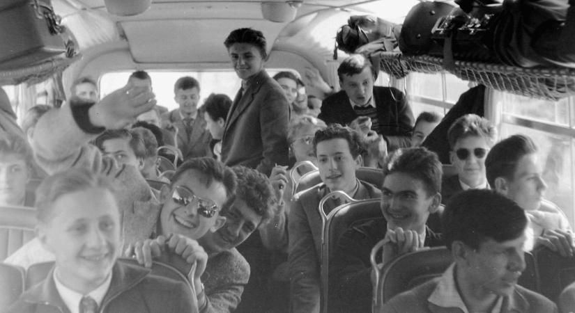 Retro fotókon és videón a 70 évvel ezelőtti kirándulások: amikor az Ikarus busz már maga volt a kaland