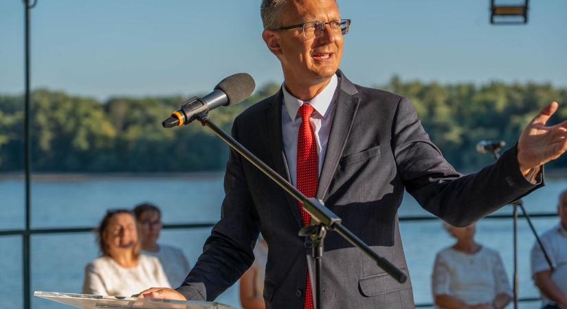 Rétvári Bence szerint ez Magyar Péter első látványos bukása