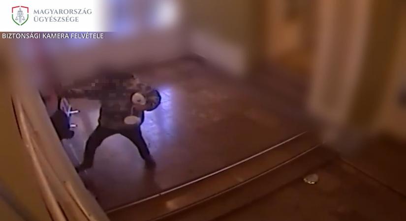 Vízforralós rabló garázdálkodott – videó