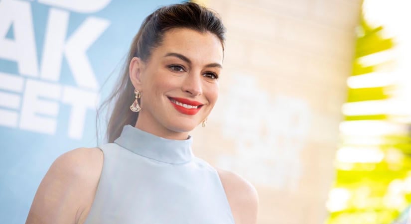 Anne Hathaway pocakvillantós szettje kiverte a biztosítékot: a rajongók nem értik a ruhaválasztást