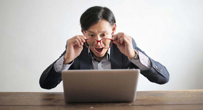 Eurostat: A romániai internetezők mindössze ötöde ellenőrzi az online információ hitelességét (SZAVAZZ!)