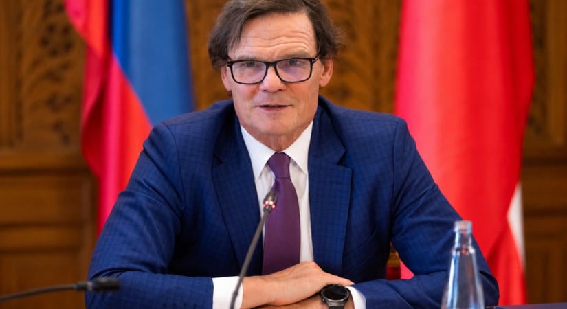 Papír van róla: Bánki Erik a Hungast tulajdonosának is kijárt egy diplomata-útlevelet
