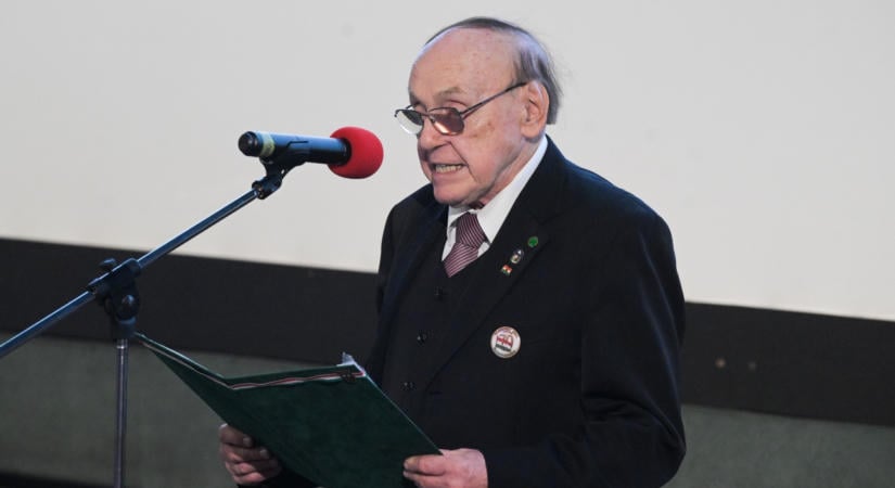 Csigás Zoltán: 1956 októberében a pesti srácok és lányok csodát tettek