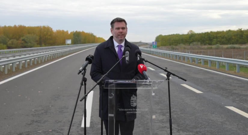 Átadták az M49-est, Vitézy Dávid máris újabb nagy változást sürget a magyar utakon