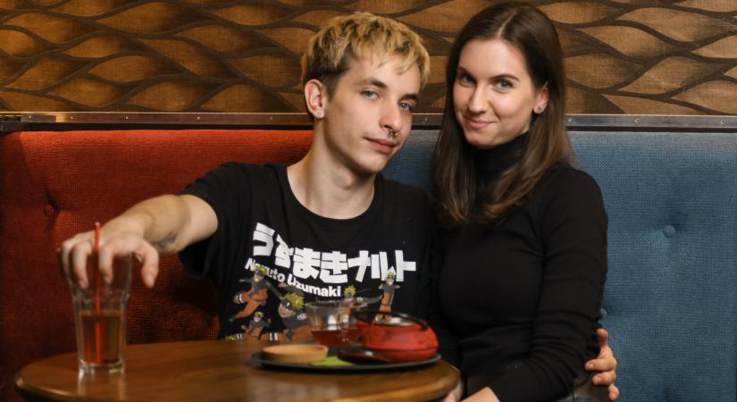 Juli tényleg leöntötte magát teával a Középsuli 200.részének forgatásán?