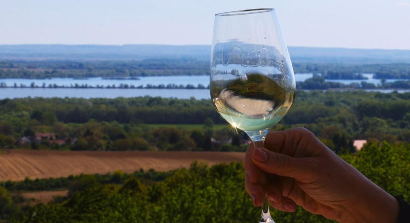 Trendforduló: vége a régi hagyománynak, azért sem ürül ki a Balaton augusztus 20. után