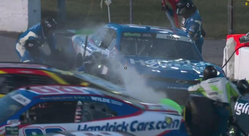 Centiken múlt a tragédia a NASCAR gatewayi futamán