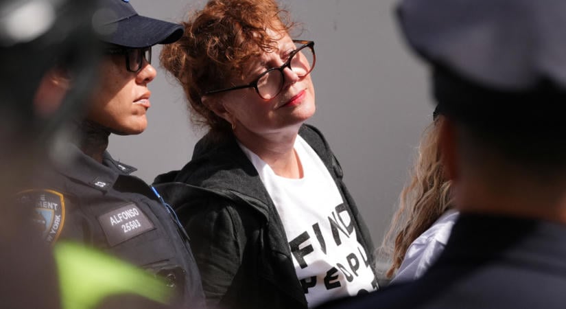 Őrizetbe vették Susan Sarandon Oscar-díjas színésznőt egy Netanjahu-ellenes tüntetésen