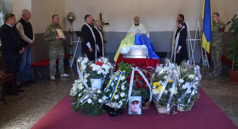 Utolsó útjára kísérték a benei Banok Vjacseszlav katonát