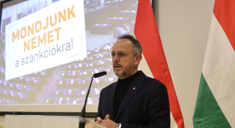 Tizenhat havi fizetést kapott távozásakor Bús Balázs, akit azóta letartóztattak az NKA-ügy miatt