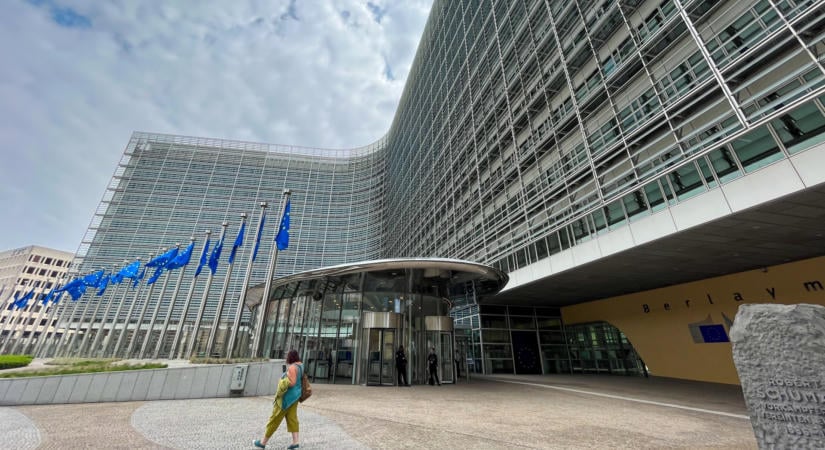 Zöld utat adott Brüsszel Magyarország közel 2000 milliárd forintos hitelfelvételének a SAFE-ből