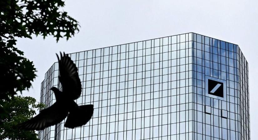 Érik az újabb botrány Németországban: rendőrök lepték el a Deutsche Bank központját – korábban is meggyűlt már a baja a hatóságokkal a hitelezőnek