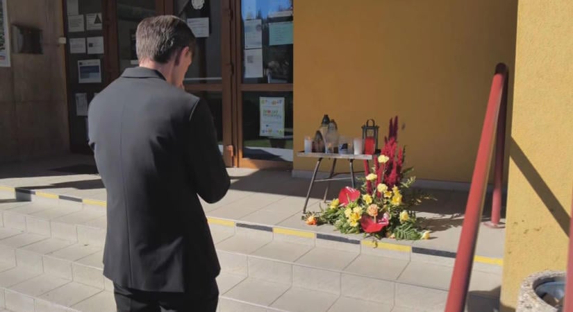 Halálos iskolai támadás: nyolcórás műtét után imádkoznak a megkéselt kislányért