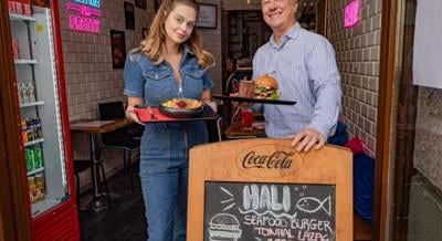 Kipróbáltuk a Ráday utca új halas burgerezőjét, ahol a tonhalsteak és a lazac az úr