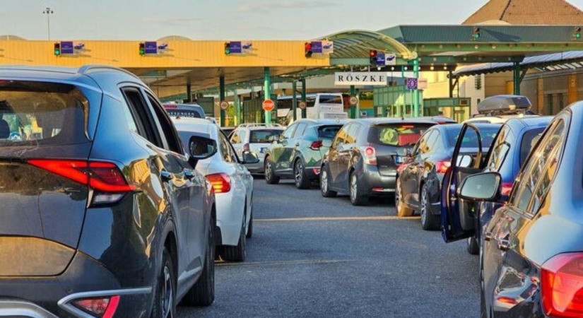 Nem jutott át Röszkén a koszovói férfi, ezt találták az útlevelében