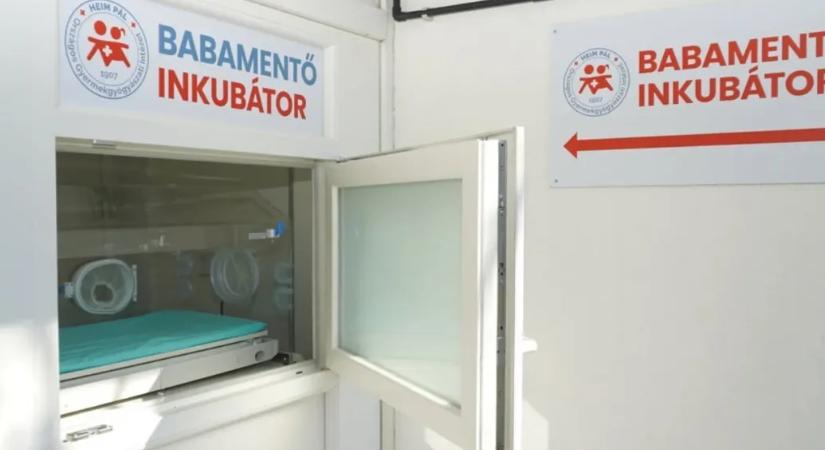 Csecsemőt hagytak a Heim Pál kórház babamentő inkubátorában