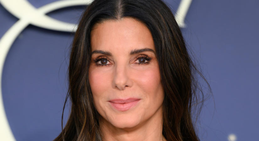 Sandra Bullock új tetoválással tiszteleghet elhunyt szerelme előtt