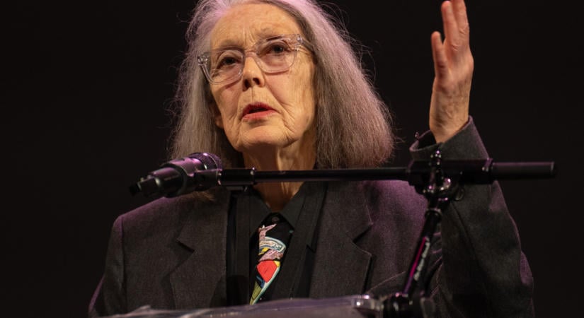 Anne Carson kapja az irodalmi Nobel-díjat