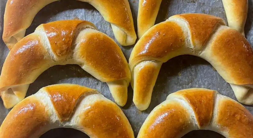 Felejtsd el a bolti péksütit, ezzel a házi vajas kiflivel nem versenyezhetnek