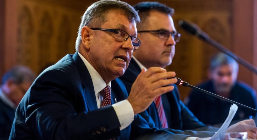 Házkutatást tartottak Matolcsy Györgynél, több eszközt is lefoglaltak a volt jegybankelnöknél