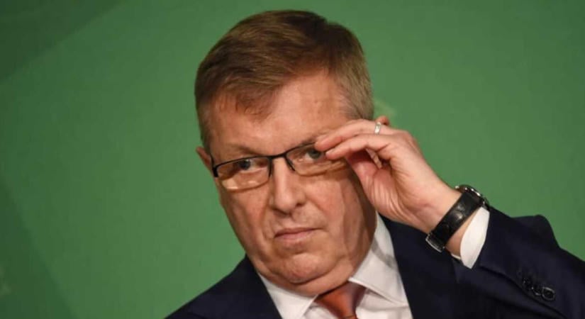 Luxusvillák és Ferrarik árnyékában tűnhetett el a közpénz