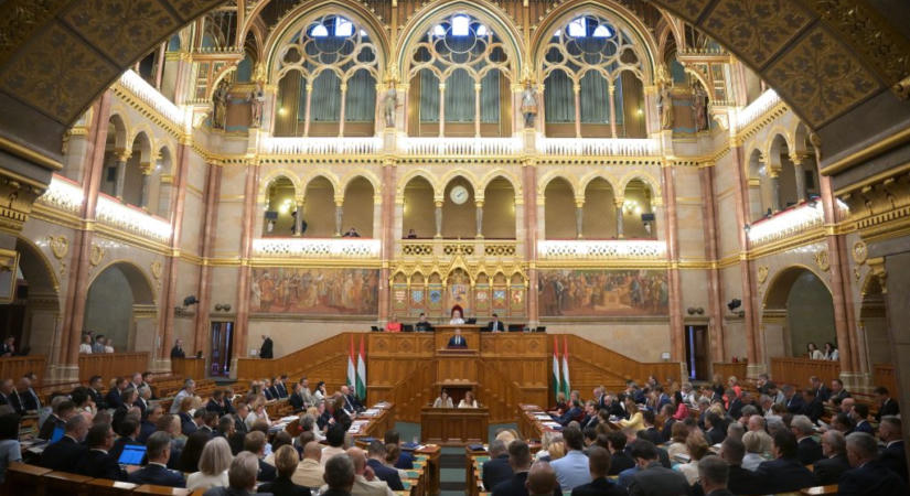 Bujdosó Andrea hazugnak nevezte Rétvárit