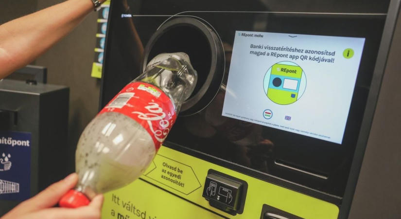 Döntött a GVH a Coca-Colaról: nagyot hibázott az italgyártó, hogy ezt írta a palackokra – kiderült, elfogadta-e a „javítást" a hivatal