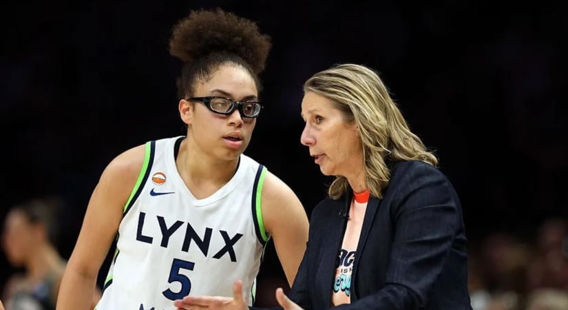 WNBA: kitüntették Juhász Dorka edzőjét és csapattársát